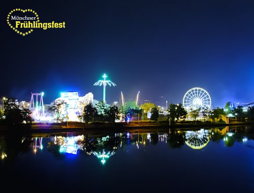 Stuttgarter Frühlingsfest - Volksfest auf dem Wasen bei Nacht