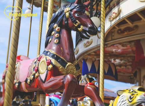 Karussell auf dem Fürstenrieder Volksfest - Frühlingsfest München
